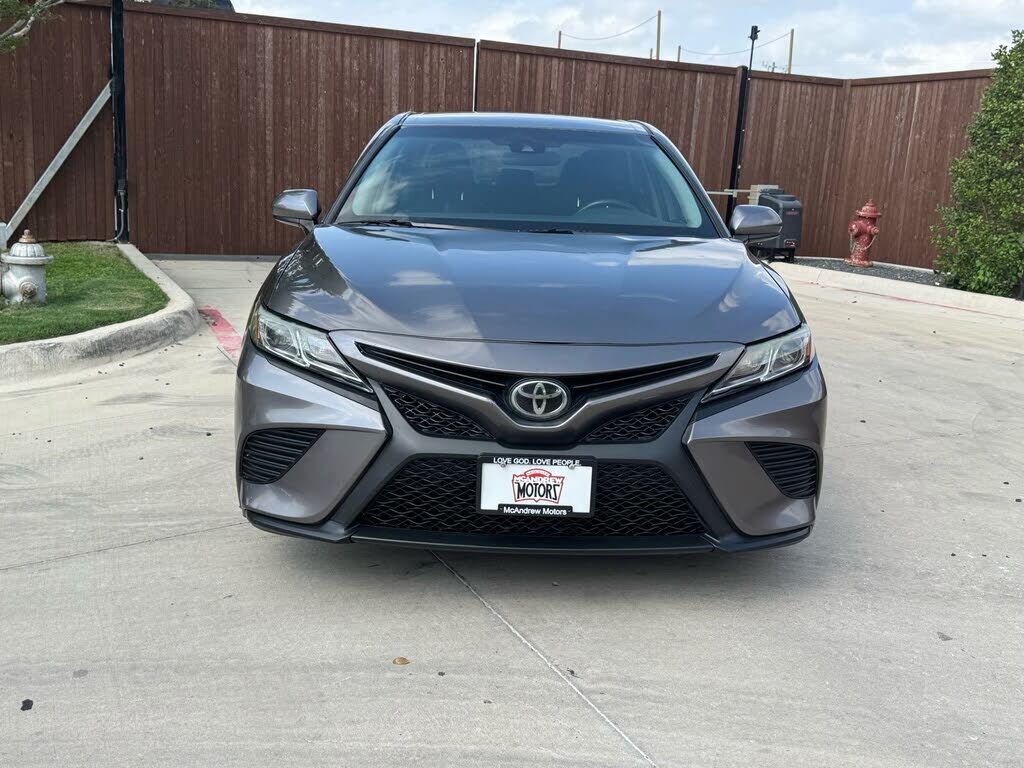 2018 TOYOTA Camry