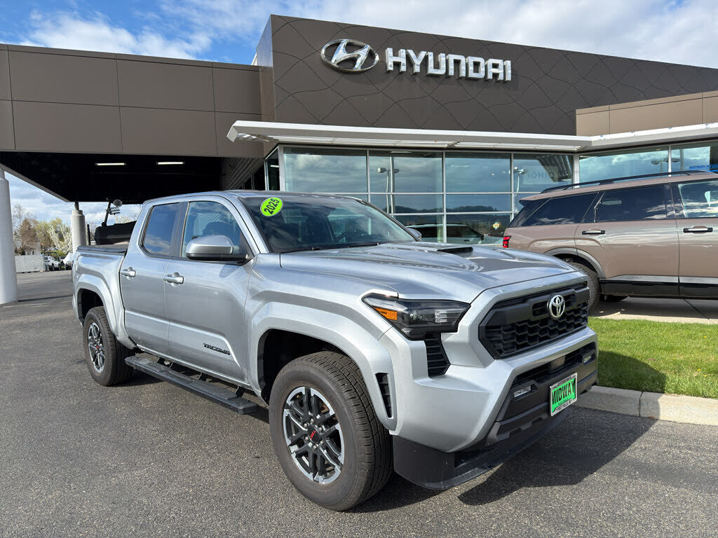 2025 TOYOTA Tacoma