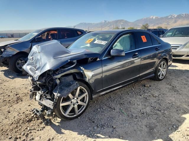 2014 MERCEDES-BENZ C-Class