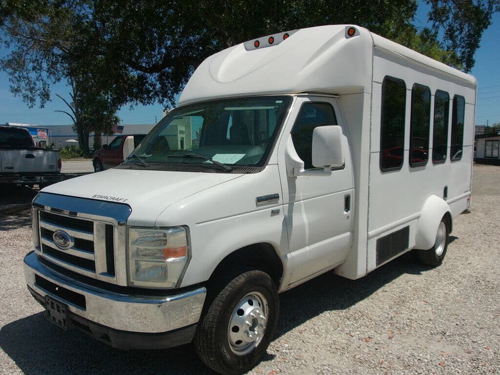 2013 FORD E-350
