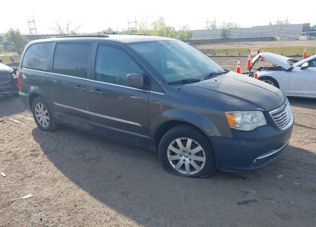 2016 CHRYSLER Town and Country