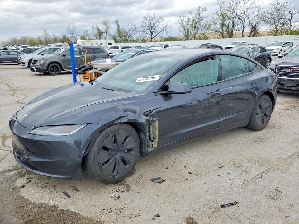 2024 TESLA Model 3