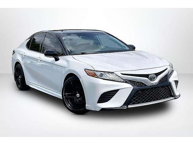 2019 TOYOTA Camry