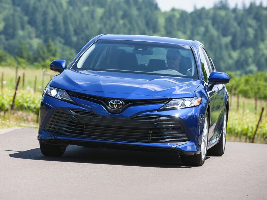 2018 TOYOTA Camry