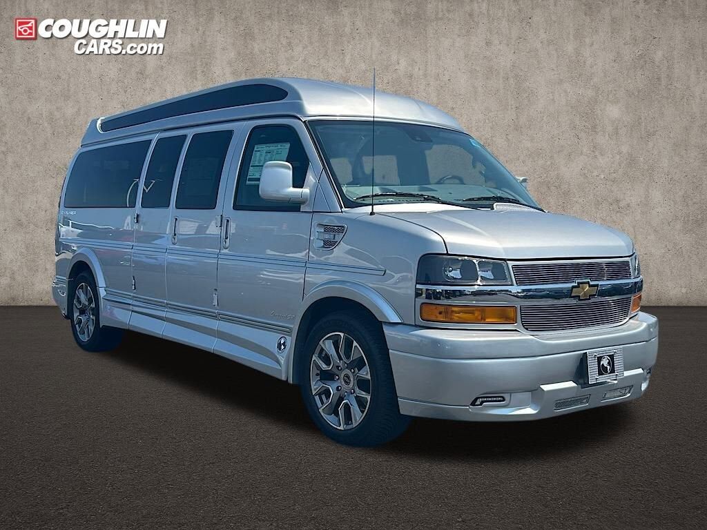 2025 CHEVROLET Express