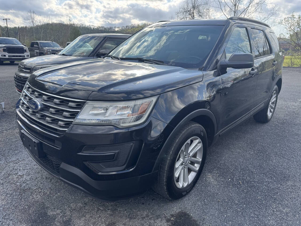 2017 FORD Explorer