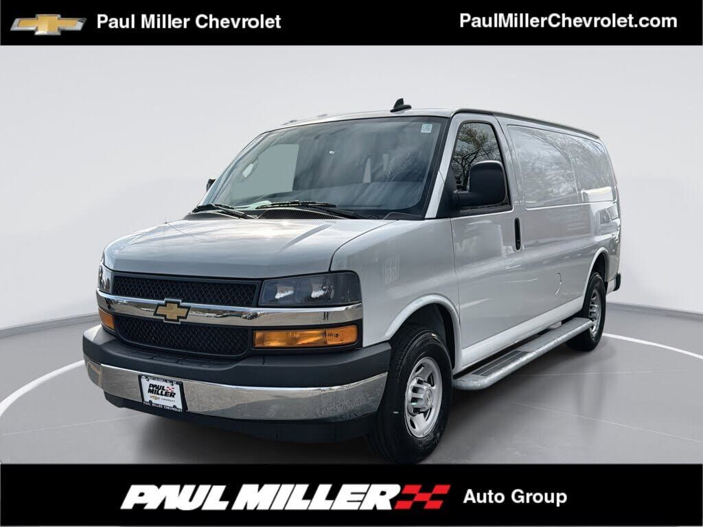 2024 CHEVROLET Express
