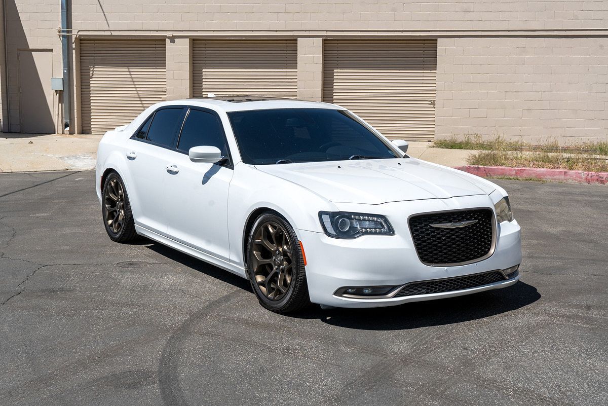 2017 CHRYSLER 300