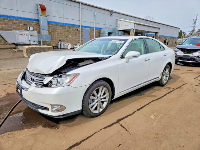 2011 LEXUS ES