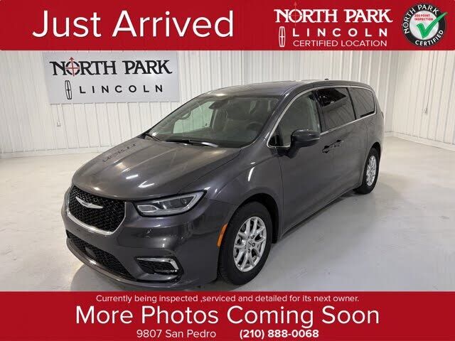 2023 CHRYSLER Pacifica