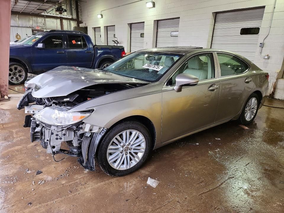 2015 LEXUS ES