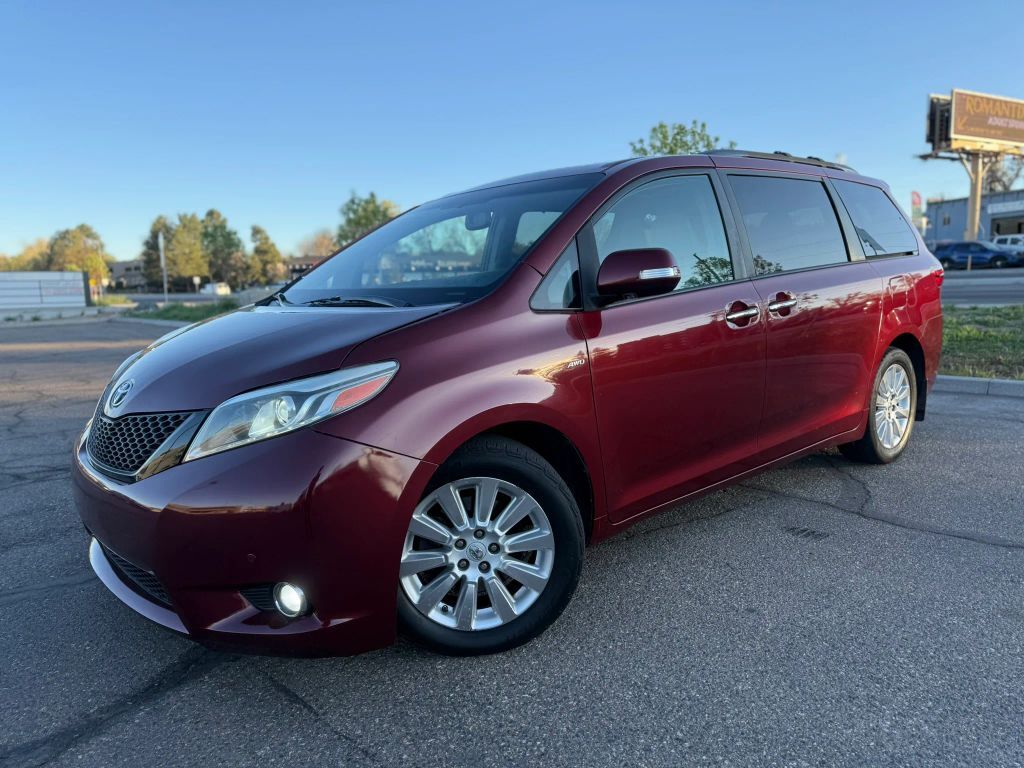 2016 TOYOTA Sienna