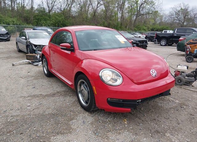 2012 VOLKSWAGEN Beetle