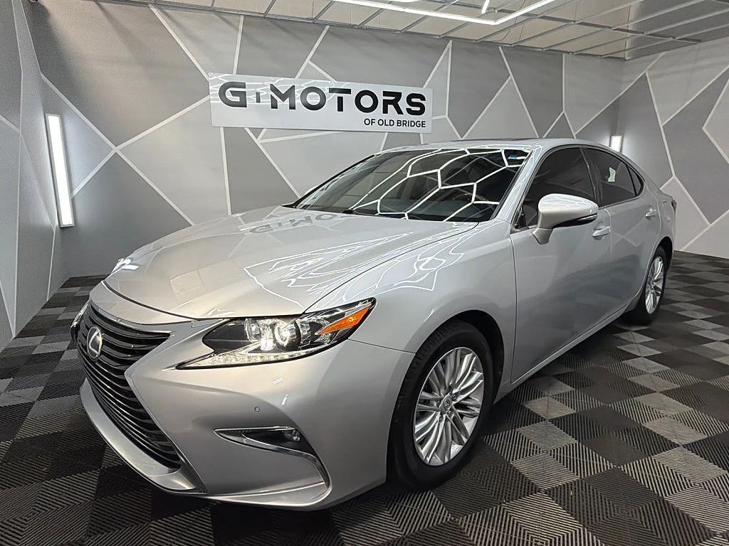 2016 LEXUS ES
