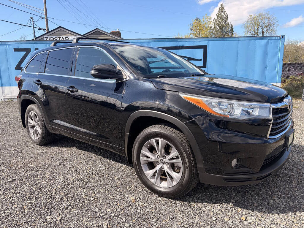 2016 TOYOTA Highlander