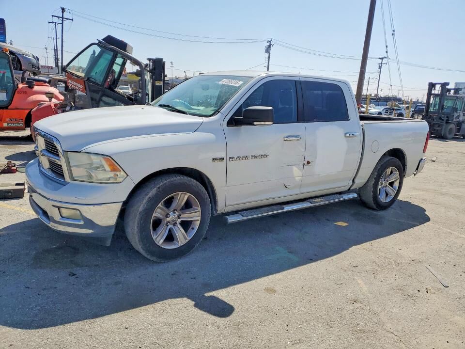 2011 DODGE Ram