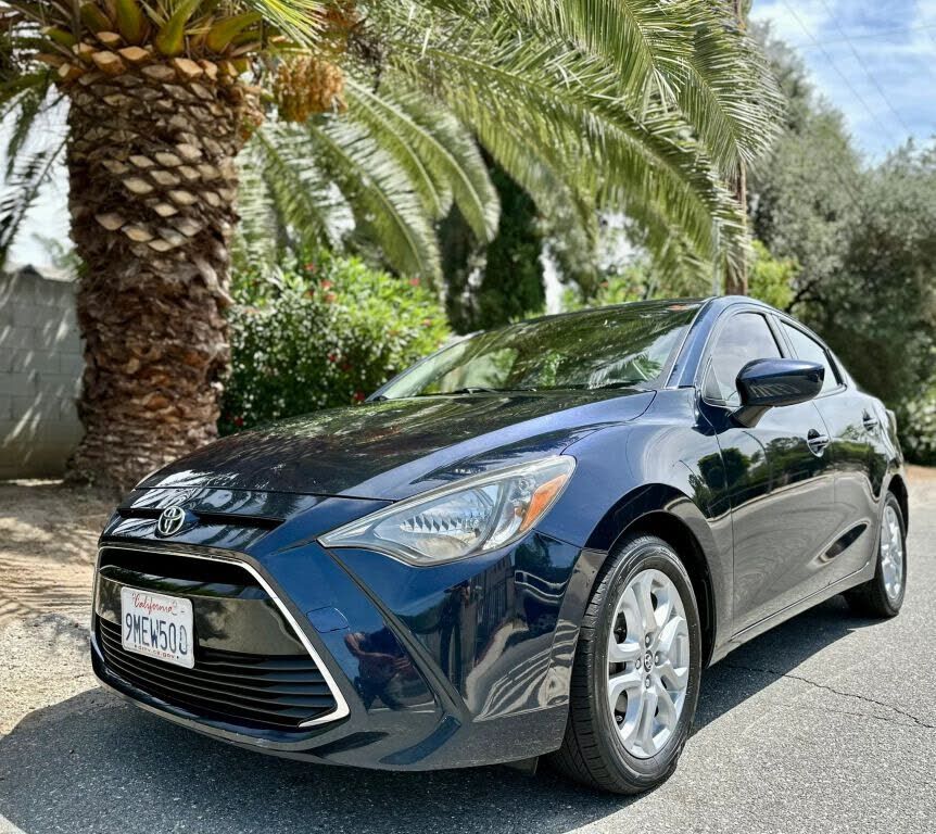 2017 TOYOTA Yaris