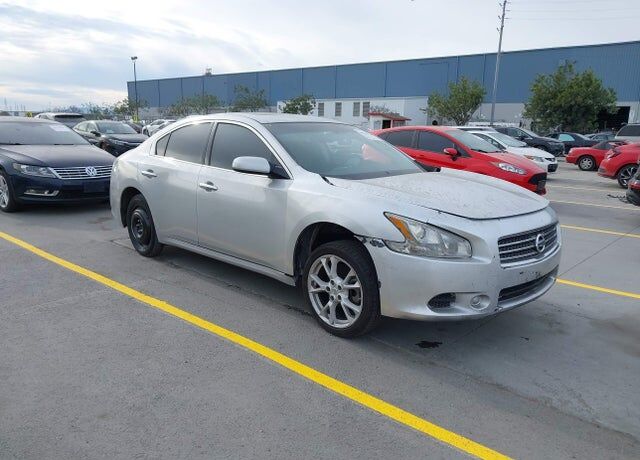 2014 NISSAN Maxima