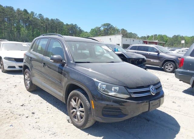 2016 VOLKSWAGEN Tiguan