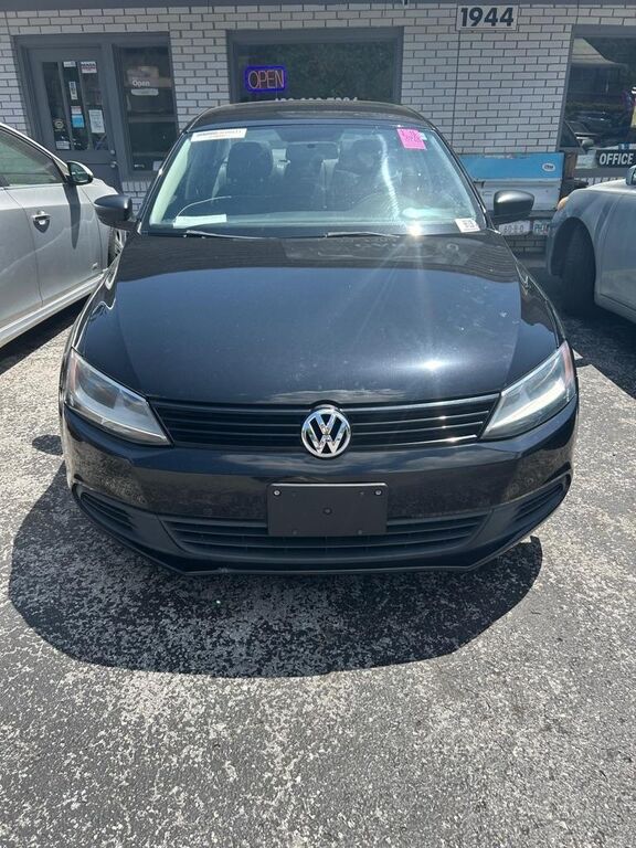 2012 VOLKSWAGEN Jetta