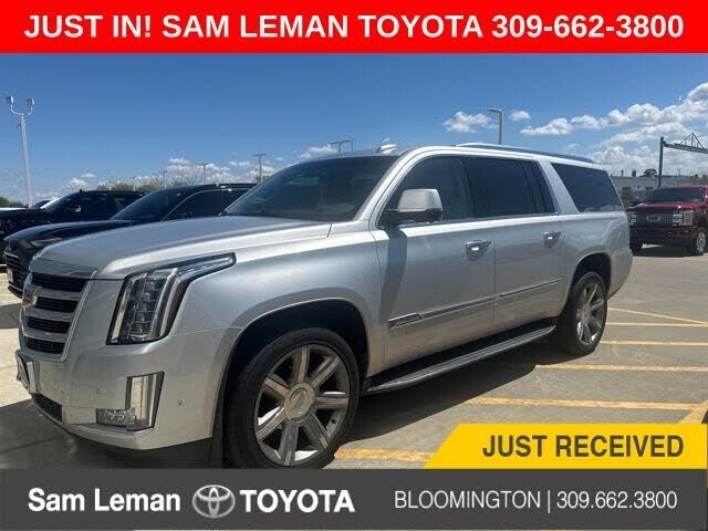 2017 CADILLAC Escalade ESV