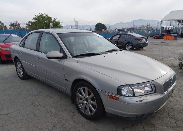 2002 VOLVO S80