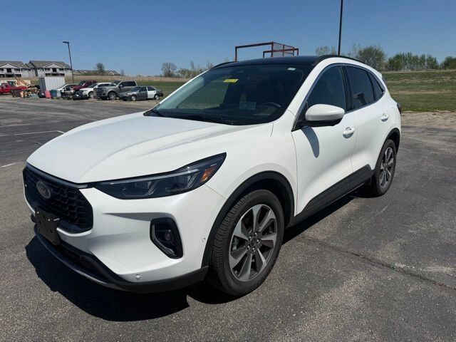 2023 FORD Escape
