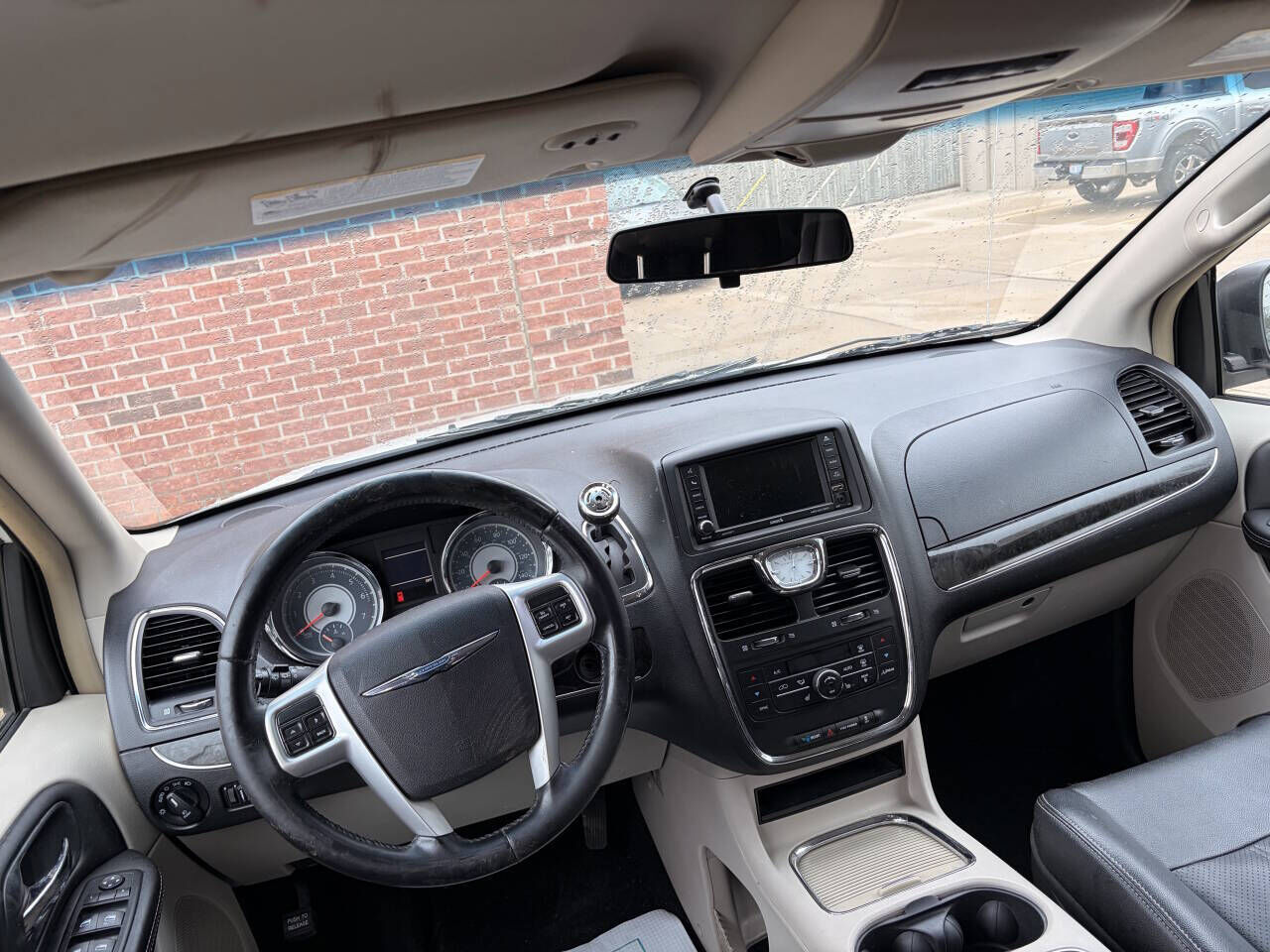 2015 CHRYSLER Town and Country