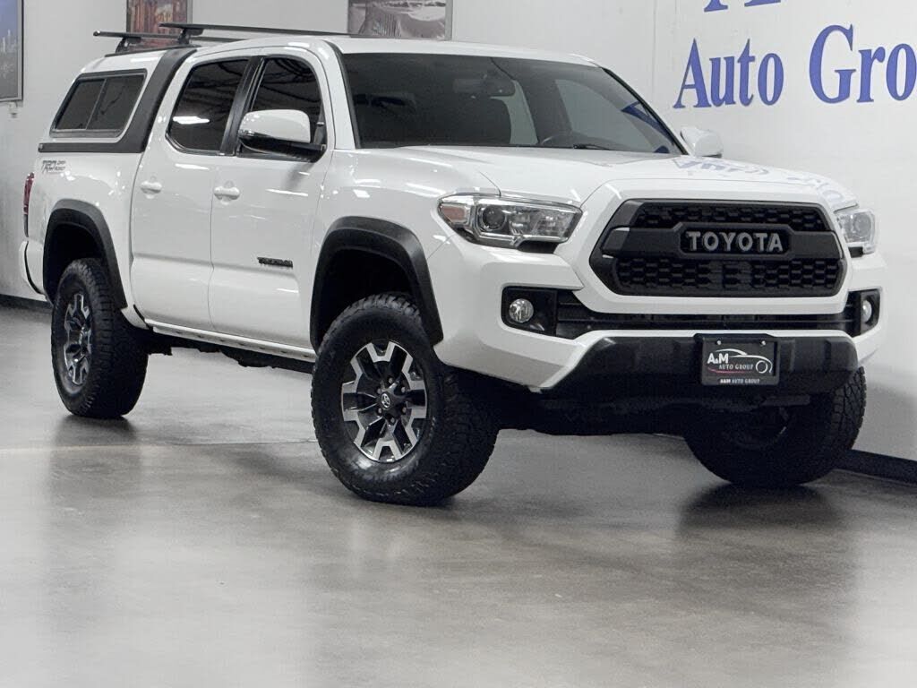 2017 TOYOTA Tacoma