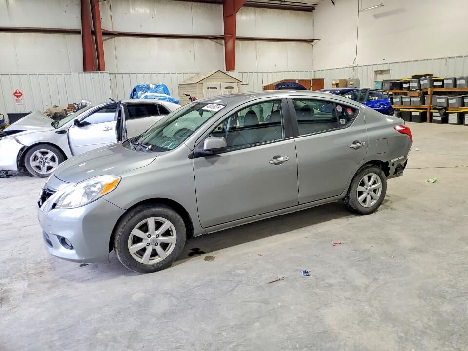 2012 NISSAN Versa