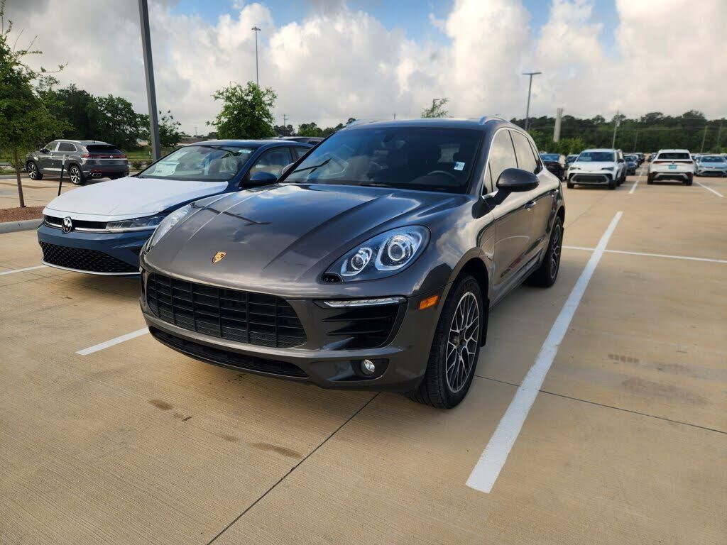 2015 PORSCHE Macan