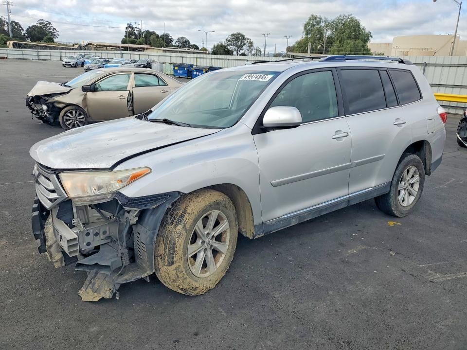 2011 TOYOTA Highlander