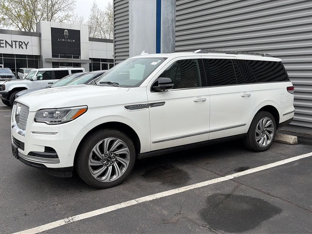 2023 LINCOLN Navigator L