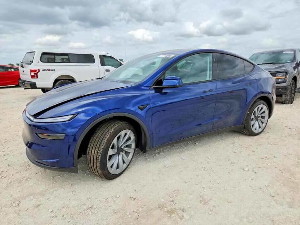 2026 TESLA Model Y