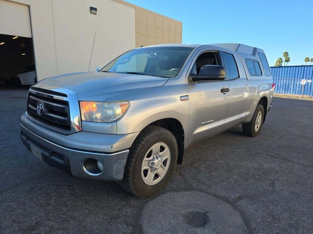 2013 TOYOTA Tundra