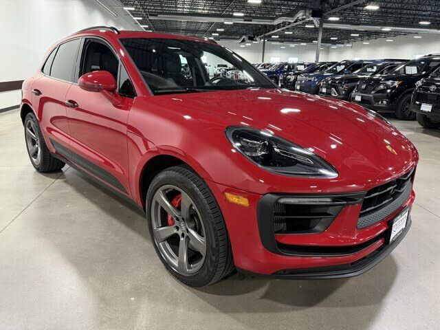 2023 PORSCHE Macan