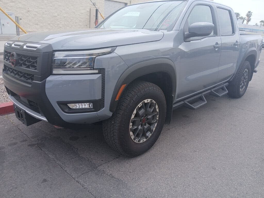 2025 NISSAN Frontier