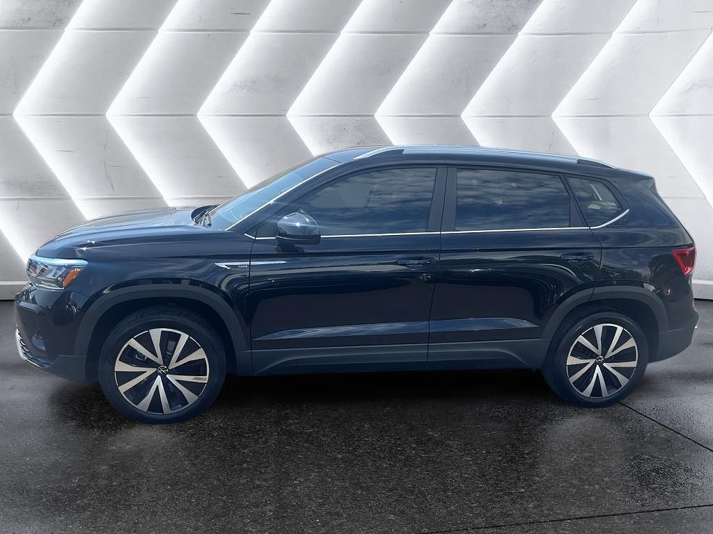 2024 VOLKSWAGEN Taos