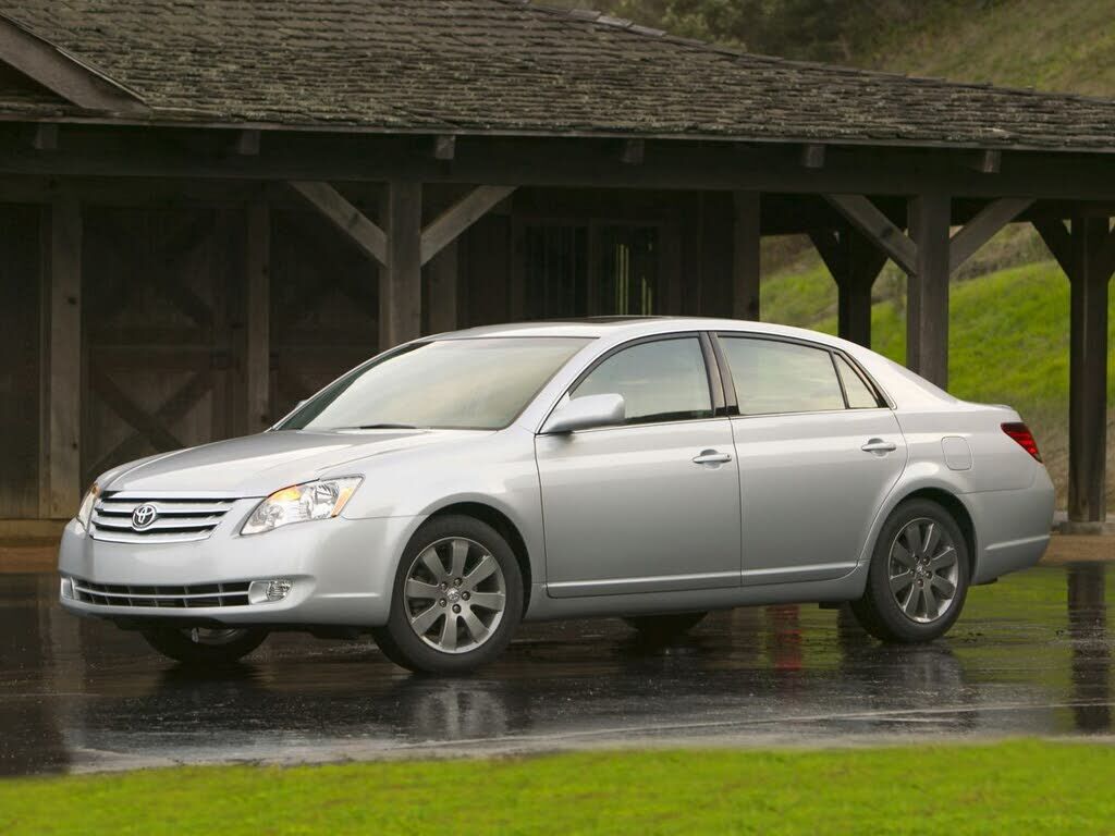 2005 TOYOTA Avalon