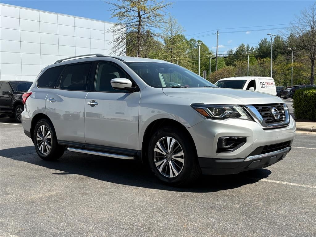 2020 NISSAN Pathfinder