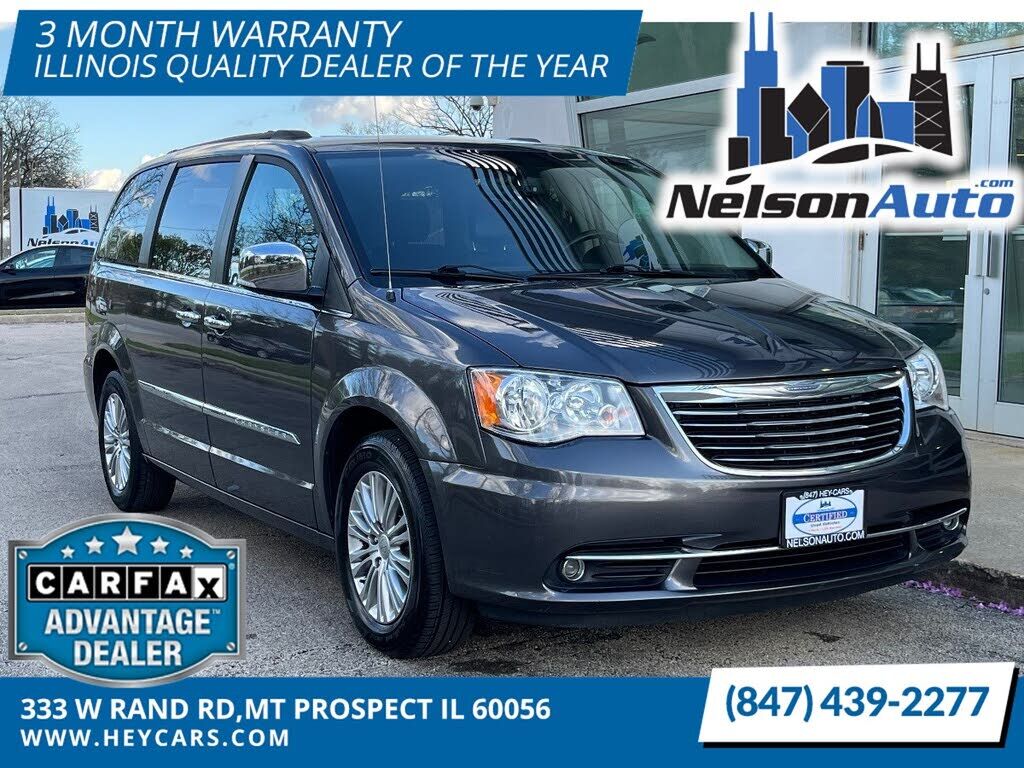 2016 CHRYSLER Town and Country