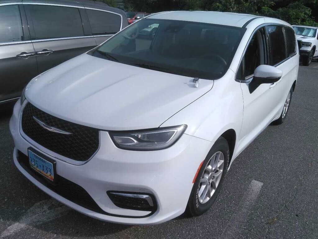 2023 CHRYSLER Pacifica