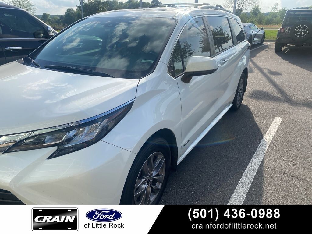 2021 TOYOTA Sienna