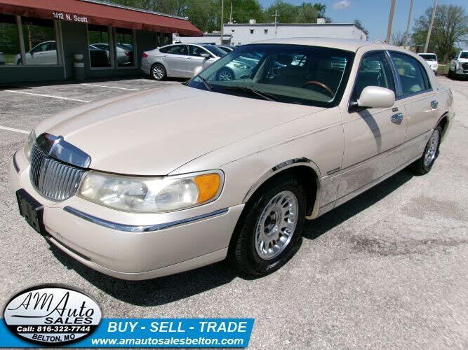 2000 LINCOLN Town Car