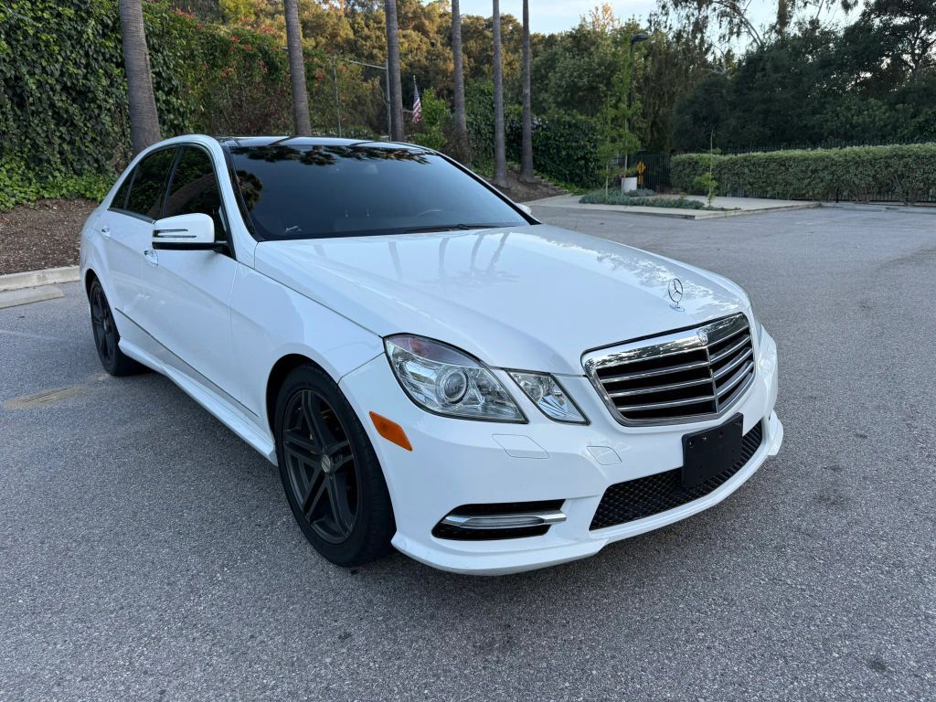 2013 MERCEDES-BENZ E-Class