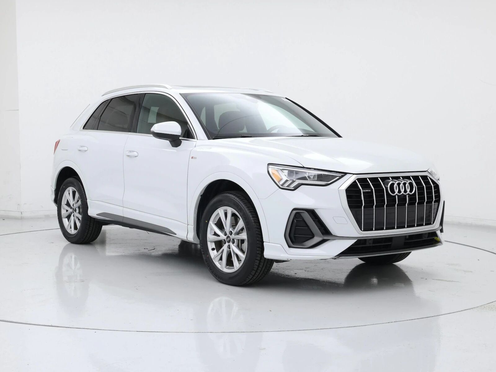 2022 Audi Q3