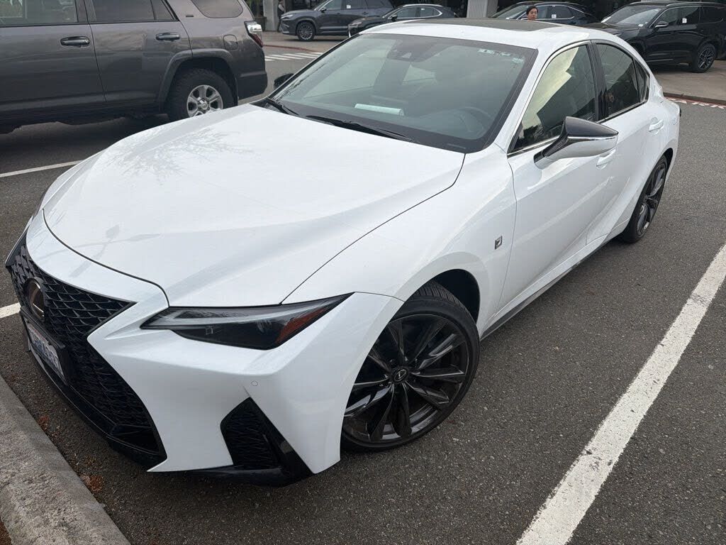 2023 LEXUS IS