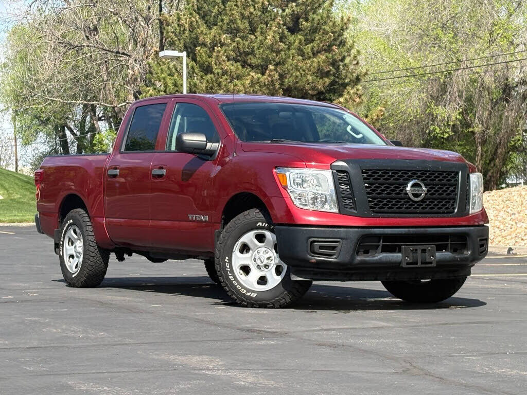 2017 NISSAN Titan