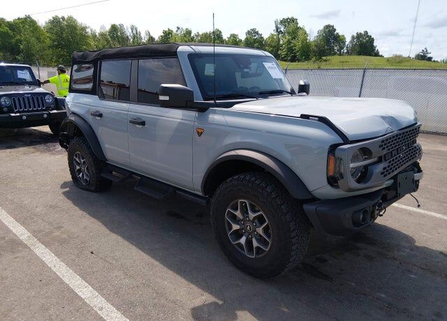 2023 FORD Bronco