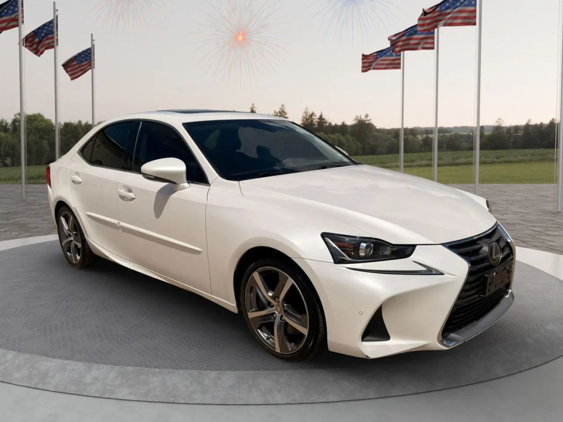 2017 LEXUS IS